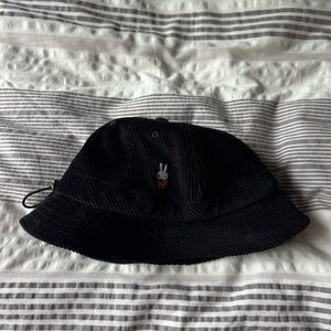 pop mini bunny corduroy black bucket hat 🐰